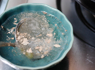 [清炖<a href=/shicai/rouqin/NiuRou/index.html target=_blank><u>牛肉</u></a><a href=/shicai/mimian/FenSi/index.html target=_blank><u>粉丝</u></a>汤]