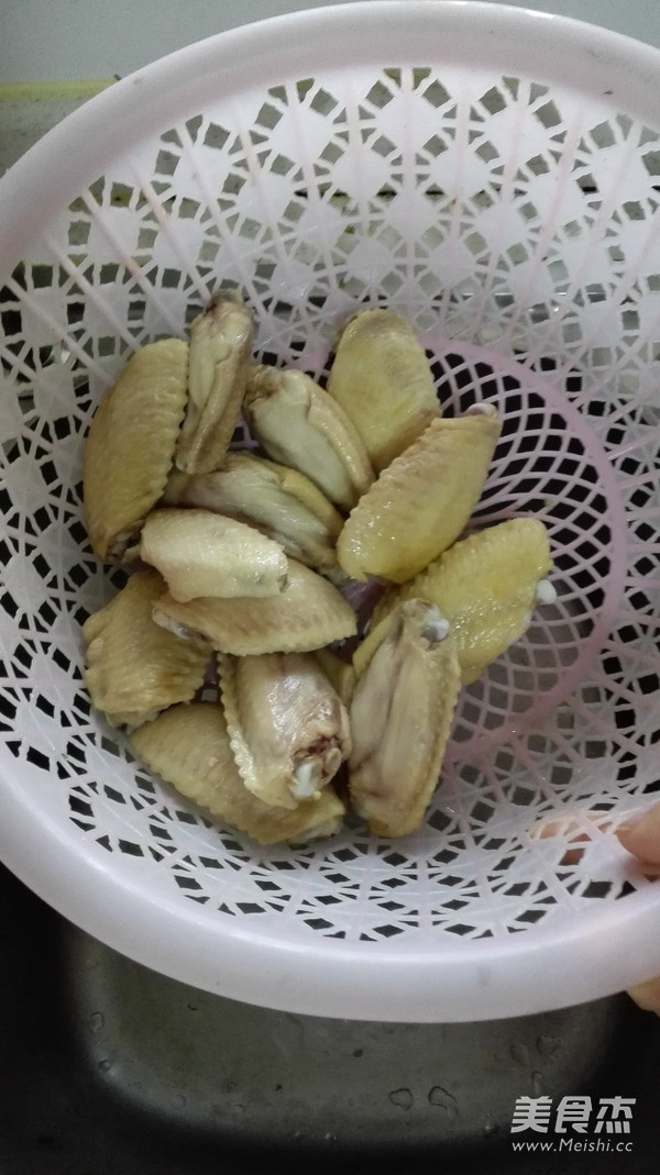 新<a href=zt/aelkq target=_blank><u>奥尔良烤翅的做法</u></a>