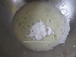 中空<a href=zt/qifengdg target=_blank><u>戚风蛋糕</u></a>