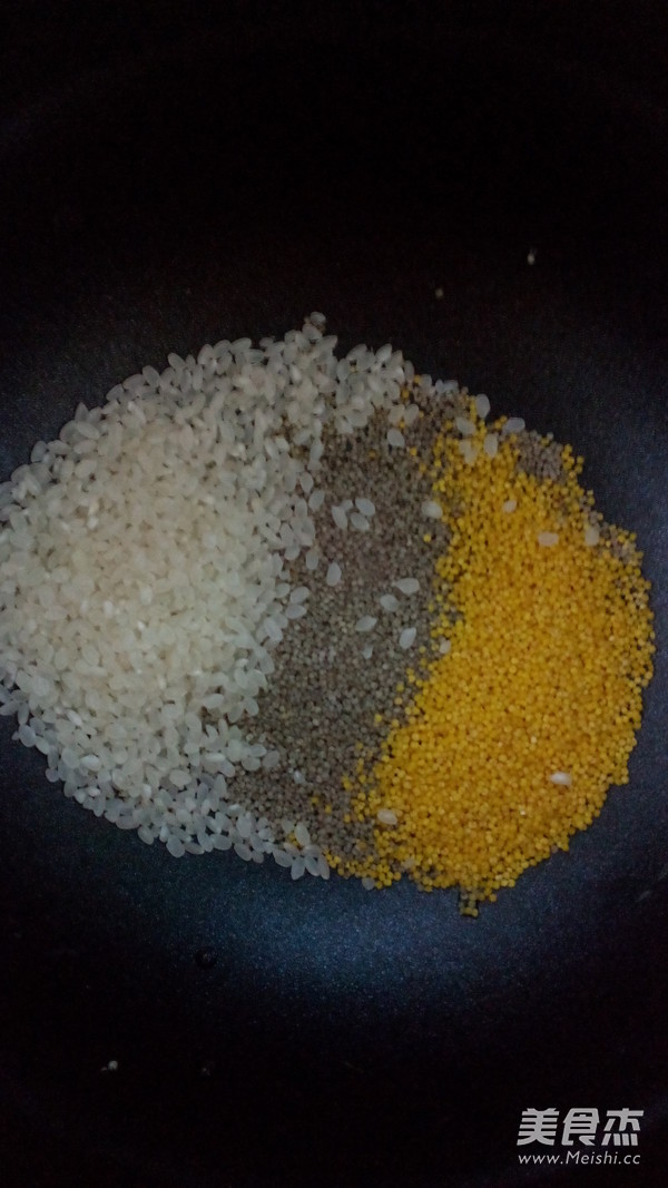 <a href=/shicai/mimian/HongDou/index.html target=_blank><u>红豆</u></a>小<a href=/shicai/mimian/MiFan/index.html target=_blank><u>米饭</u></a>&酸辣<a href=/shicai/shucai/TuDou/index.html target=_blank><u>土豆</u></a>丝的做法