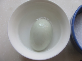 流油咸<a href=/shicai/rouqin/YaDan/index.html target=_blank><u>鸭蛋</u></a>