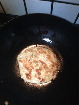 爱心<a href=/shicai/diaoweipin/CongYou/index.html target=_blank><u>葱油</u></a>饼