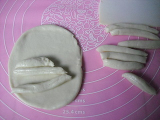 <a href=/shicai/guopin/ManYueMei/index.html target=_blank><u>蔓越莓</u></a>馍头卷