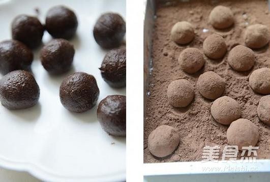 #圣诞节#松露<a href=/shicai/mimian/QiaoKeLi/index.html target=_blank><u>巧克力</u></a>的做法