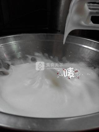 <a href=/shicai/rouqin/RouSong/index.html target=_blank><u>肉松</u></a>蛋糕卷