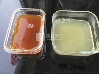 清爽<a href=/shicai/rouqin/ZhuRouPi/index.html target=_blank><u>猪皮</u></a>冻