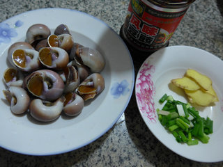 <a href=/shicai/diaoweipin/DouChi/index.html target=_blank><u>豆豉</u></a>肉螺