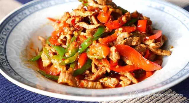 彩椒<a href=/shicai/rouqin/NiuRou/index.html target=_blank><u>牛肉</u></a>丝
