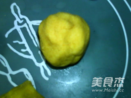 <a href=/shicai/mimian/YuMi/index.html target=_blank><u>玉米</u></a><a href=/shicai/mimian/HuangDouMian/index.html target=_blank><u><a href=/shicai/mimian/HuangDou/index.html target=_blank><u>黄豆</u></a>面</u></a>窝窝头的做法