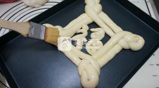 中国福<a href=/shicai/mimian/MianBao/index.html target=_blank><u>面包</u></a>