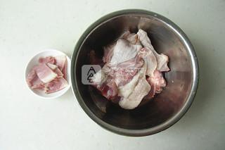 老鸭<a href=/shicai/shucai/DongGua/index.html target=_blank><u>冬瓜</u></a>汤