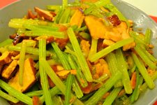 <a href=/shicai/shucai/QinCai/index.html target=_blank><u>芹菜</u></a>的做法大全