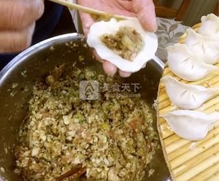 <a href=/shicai/shucai/BuQi/index.html target=_blank><u>荸荠</u></a>水饺