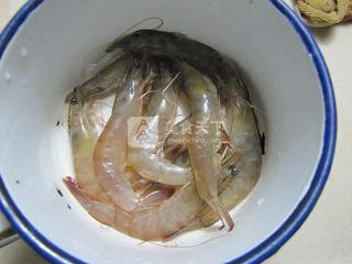 玉子<a href=/shicai/mimian/DouFu/index.html target=_blank><u>豆腐</u></a>蒸虾
