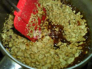 <a href=/shicai/guopin/HuaSheng/index.html target=_blank><u>花生</u></a>糖