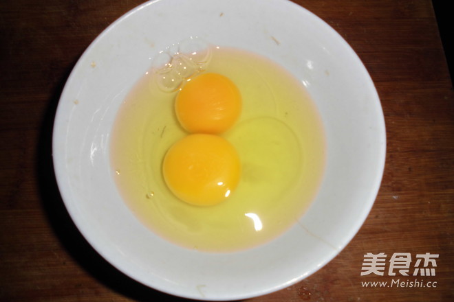 <a href=/shicai/shucai/JiuCai/index.html target=_blank><u>韭菜</u></a>炒<a href=/shicai/rouqin/JiDan/index.html target=_blank><u>鸡蛋</u></a>的做法