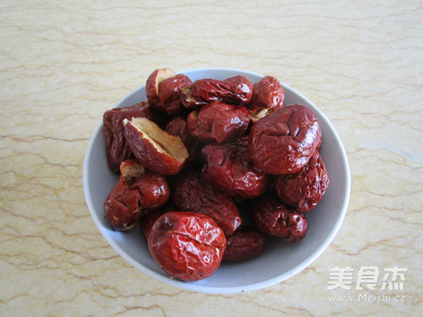 <a href=/shicai/guopin/Zao/index.html target=_blank><u>枣</u></a>泥彩色汤圆的做法