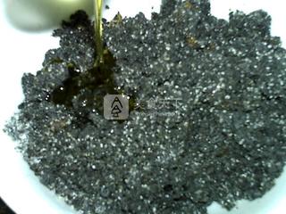 玫瑰<a href=/shicai/guopin/HeiZhiMa/index.html target=_blank><u>黑<a href=/shicai/guopin/ZhiMa/index.html target=_blank><u>芝麻</u></a></u></a>汤圆馅