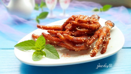 香辣烤<a href=/shicai/rouqin/JiZha/index.html target=_blank><u>鸡爪</u></a>的做法