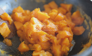 <a href=/shicai/shucai/NanGua/index.html target=_blank><u>南瓜</u></a>派