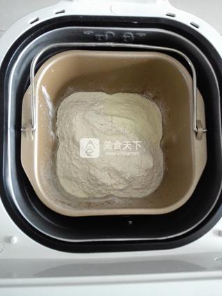 酥皮<a href=/shicai/guopin/BoLuo/index.html target=_blank><u>菠萝</u></a>包