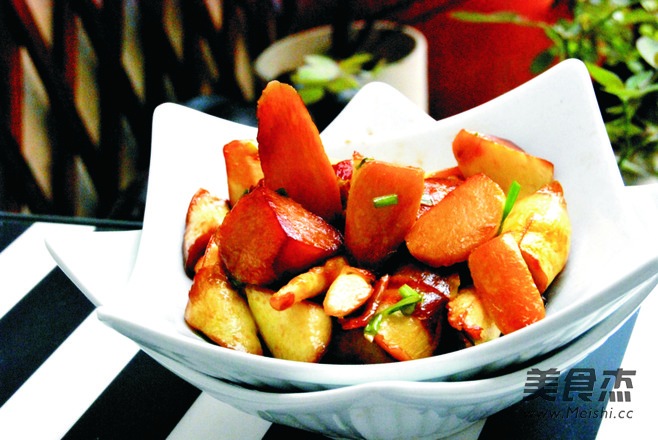 油焖<a href=/shicai/shucai/JiaoBai/index.html target=_blank><u>茭白</u></a>的做法