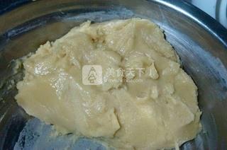 广式椰蓉蛋黄月饼