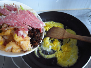 <a href=/shicai/mimian/DouFu/index.html target=_blank><u>豆腐</u></a><a href=/shicai/mimian/NianGao/index.html target=_blank><u>年糕</u></a>