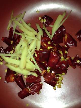 麻辣<a href=/shicai/rouqin/LiJi/index.html target=_blank><u>里脊</u></a>