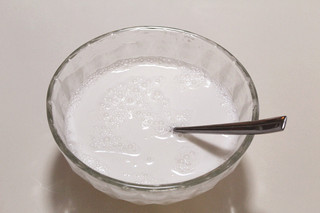 <a href=/shicai/mimian/LvDou/index.html target=_blank><u>绿豆</u></a>凉粉