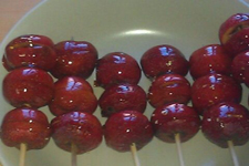 <a href=zt/tanghulu target=_blank><u>冰糖葫芦</u></a>的做法