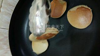 <a href=/shicai/guopin/XianJiao/index.html target=_blank><u>香蕉</u></a>饼