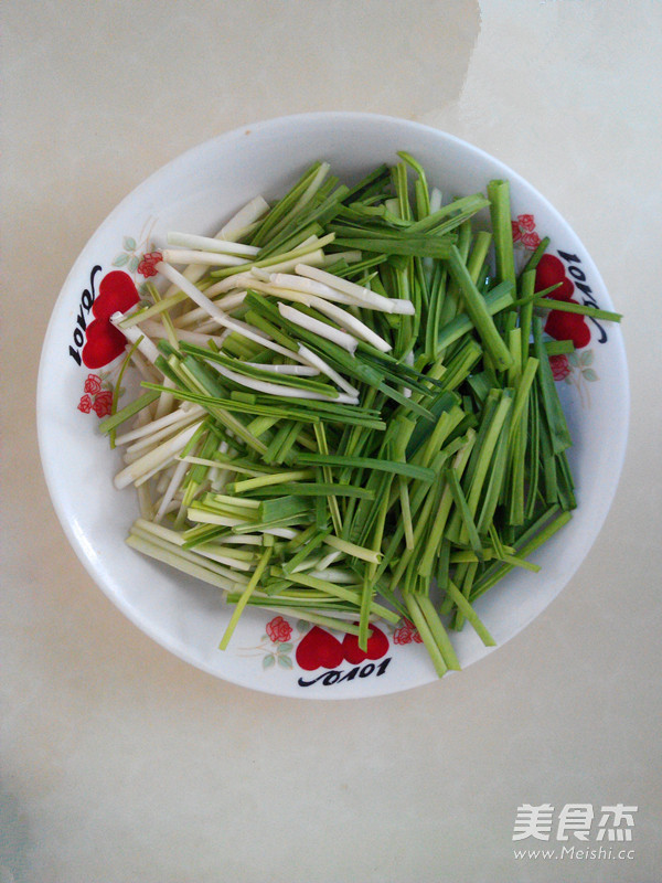 <a href=/shicai/shucai/SuanMiao/index.html target=_blank><u>蒜苗</u></a>炒<a href=/shicai/rouqin/JiDan/index.html target=_blank><u>鸡蛋</u></a>的做法