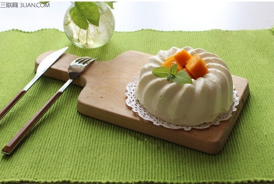 <a href=/shicai/guopin/LiuLian/index.html target=_blank><u>榴莲</u></a>冻<a href=/shicai/mimian/ZhiShi/index.html target=_blank><u>芝士</u></a>图文教程        