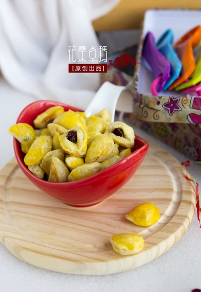 <a href=/shicai/mimian/NiuNai/index.html target=_blank><u>牛奶</u></a>包芯儿饼干的做法