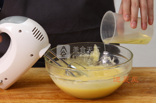 <a href=/shicai/rouqin/HuoTui/index.html target=_blank><u>火腿</u></a>香葱意式咸蛋糕