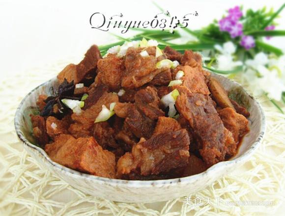 <a href=/shicai/rouqin/NiuRou/index.html target=_blank><u>牛肉</u></a>炖冻<a href=/shicai/mimian/DouFu/index.html target=_blank><u>豆腐</u></a>