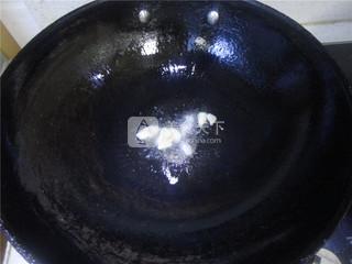 <a href=/shicai/shucai/JiuCai/index.html target=_blank><u>韭菜</u></a>炒蛏