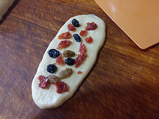 果干香酥粒<a href=/shicai/mimian/MianBao/index.html target=_blank><u>面包</u></a>