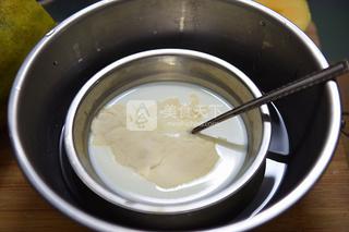 <a href=/shicai/guopin/MuGua/index.html target=_blank><u>木瓜</u></a><a href=/shicai/mimian/NiuNai/index.html target=_blank><u>牛奶</u></a>冻