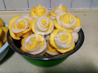 <a href=/shicai/shucai/MeiGuiHua/index.html target=_blank><u>玫瑰花</u></a>卷馍馍