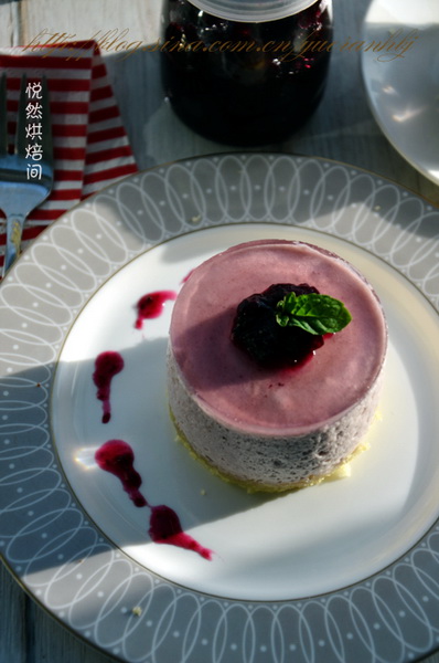 蓝苺慕斯的做法