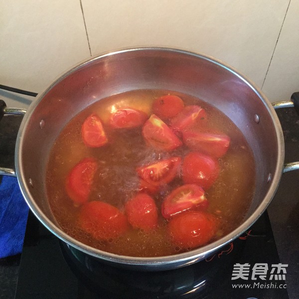 <a href=/shicai/shucai/XiHongShi/index.html target=_blank><u>西红柿</u></a>松柳<a href=/shicai/rouqin/JiDan/index.html target=_blank><u>鸡蛋</u></a>粉的做法