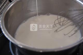 DIY椰蓉<a href=/shicai/mimian/NiuNai/index.html target=_blank><u>牛奶</u></a>冻