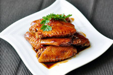 可乐<a href=/shicai/rouqin/JiChi/index.html target=_blank><u>鸡翅</u></a>做法