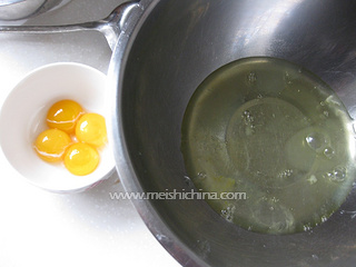 中空<a href=zt/qifengdg target=_blank><u>戚风蛋糕</u></a>