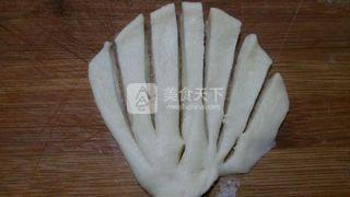 椰蓉馅<a href=/shicai/mimian/NaiYou/index.html target=_blank><u>奶油</u></a>贝壳<a href=/shicai/mimian/MianBao/index.html target=_blank><u>面包</u></a>