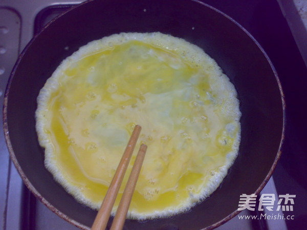 蒜叶香葱炒<a href=/shicai/rouqin/JiDan/index.html target=_blank><u>鸡蛋</u></a>的做法