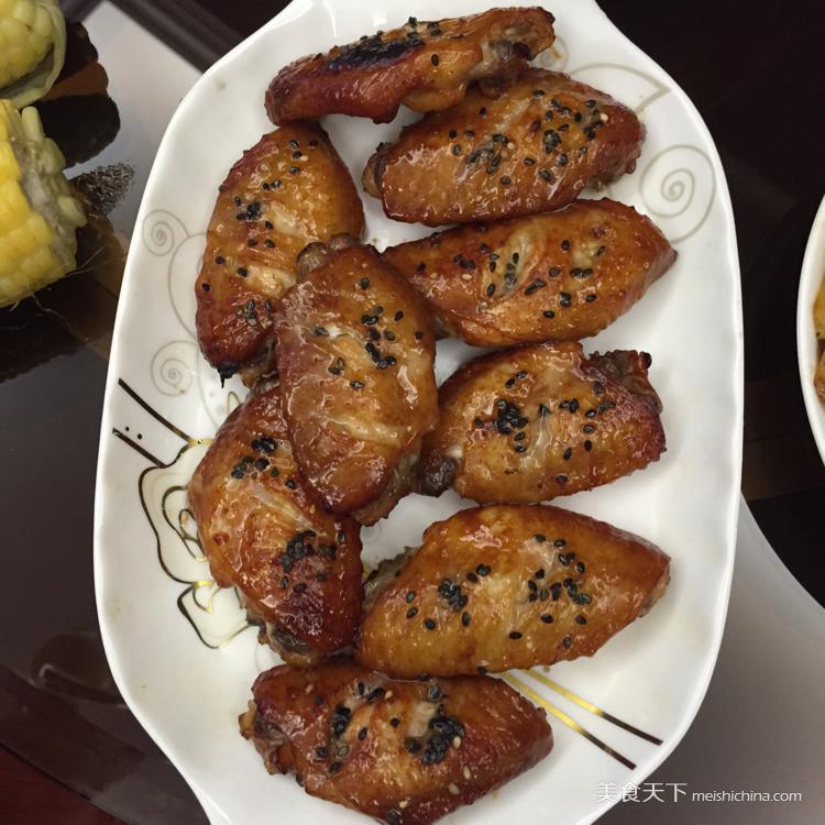 烤<a href=/shicai/rouqin/JiChi/index.html target=_blank><u>鸡翅</u></a>