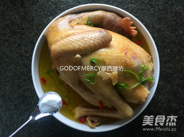春季滋补养生最佳选择天麻核<a href=/shicai/guopin/Tao/index.html target=_blank><u>桃</u></a><a href=/shicai/guopin/GouQi/index.html target=_blank><u>枸杞</u></a>鸡汤的做法